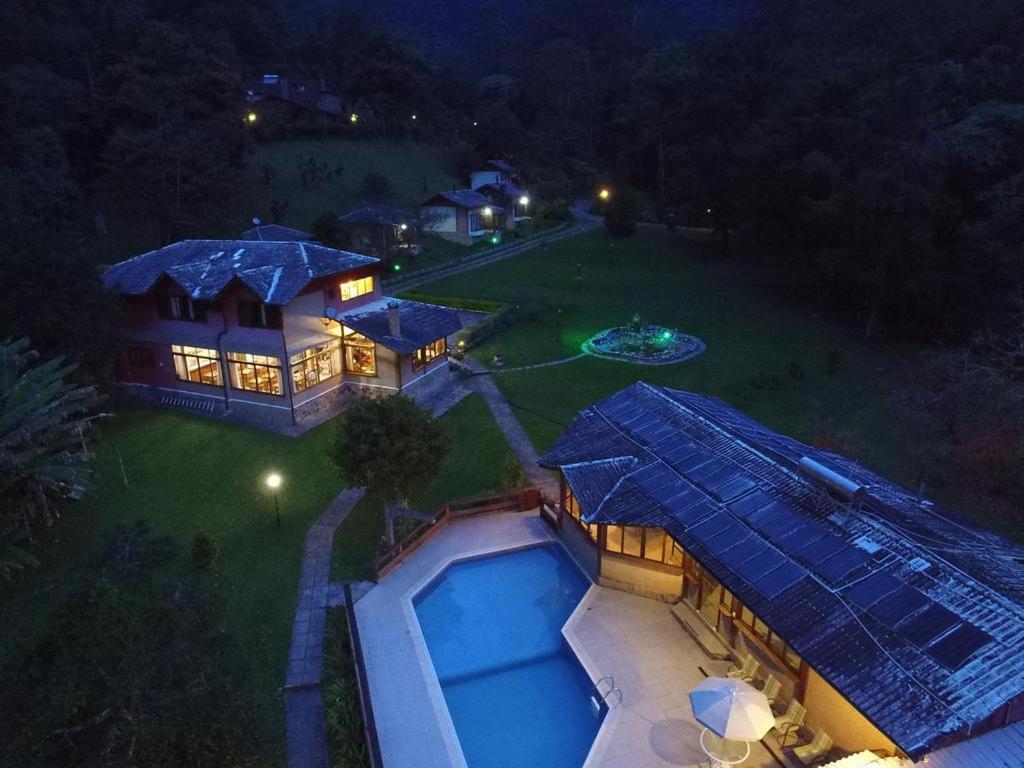 Um Lugar De Mato Verde *